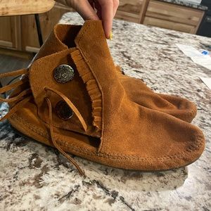 Men’s Minnetonka moccasins